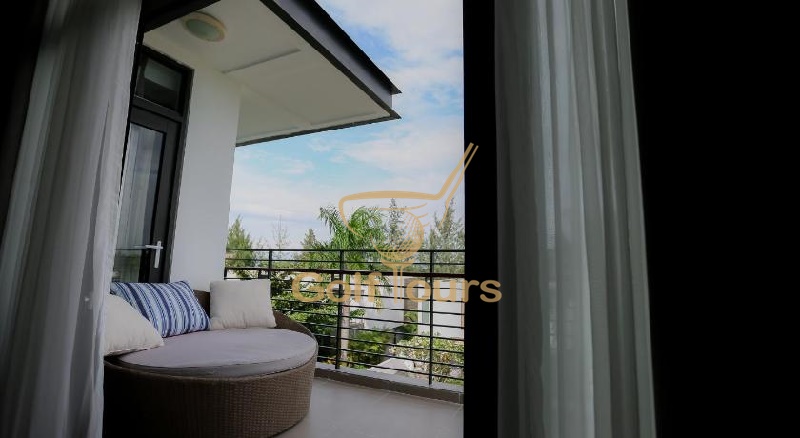 몽고메리 링크스 호텔 스위트 쥬니어룸 테라스